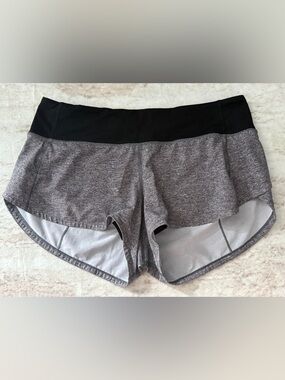 Lululemon Speed Up Shorts 2.5” Low Rise Size 6 Heather Lux Gray Black Waistband